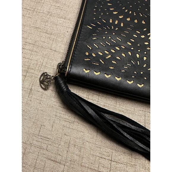 *NWOT BALI BLISS COLLECTIONS Leather Wallet Clutch Lasercut Black Gold Tassle - Picture 4 of 9